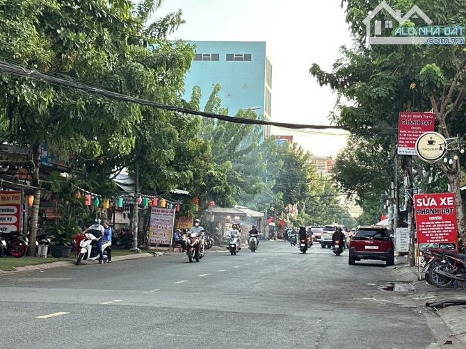 NGỘP BANK nhà MTKD Nguyễn Sỹ Sách ngang 6M 118m2 5 lầu KD đỉnh ngay chợ Tân Trụ 18.X tỷ.