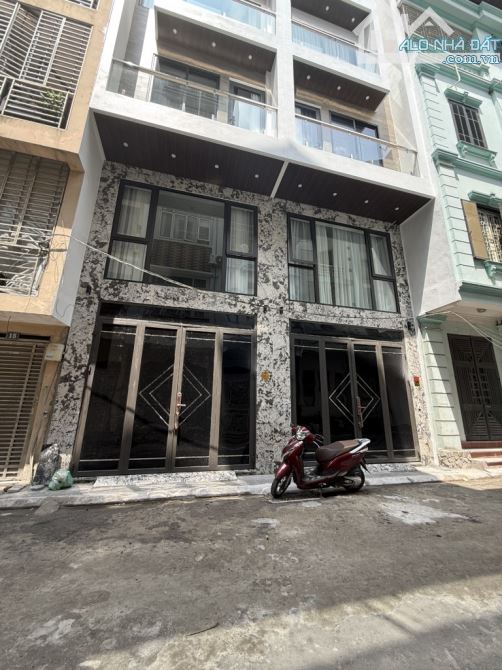 NGUYỄN VĂN CỪ 19 tỷ GARA Ô TÔ,THANG MÁY,Ở KINH DOANH ĐỈNH,LONG BIÊN HÀ NỘI