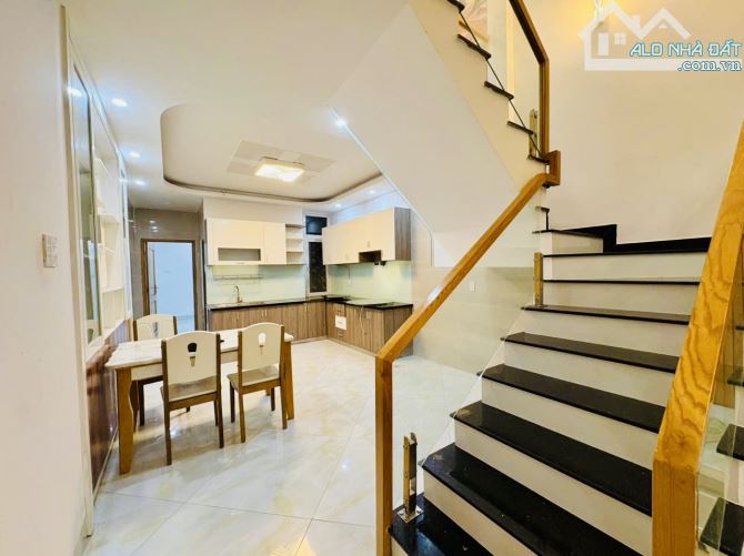 BÁN NHÀ ĐẸP 1T3L hẻm xe hơi né nhau vào gần trung tâm TP. VŨNG TÀU. GIÁ 7,7 TỶ BỚT LỘC - 1