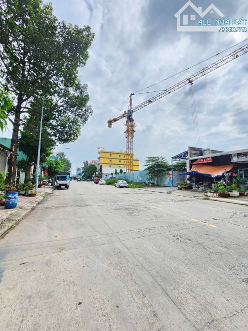 9,9Tỷ TL🔥Bán nhà 1 Trệt 5 Lầu hoàn công Vincom550_KDC Sóng Thần, P.Dĩ An, Tp Dĩ An - 1