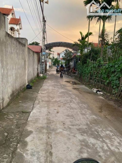 Cân bán 60,7 đất đẹp giá ko đắt rất thấp ko lỗi lầm - 1