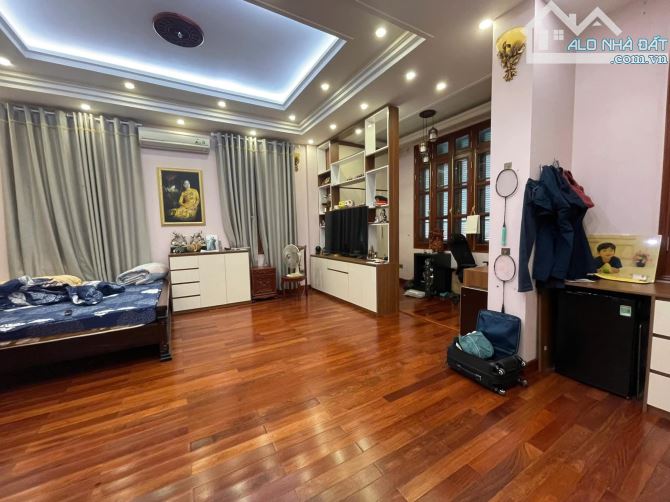 Bán nhà phân lô, vỉa hè, ôtô tránh Trần Quốc Hoàn 60m2 6 tầng MT 5m 18 tỷ - 1