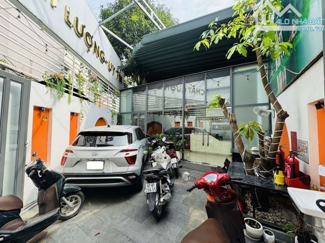 Bán nhà mặt tiền KD ngộp bank, hạ chào 10 tỷ, Lý Chính Thắng, P7, Q3,205m2, 2 tầng, nở hậu - 1