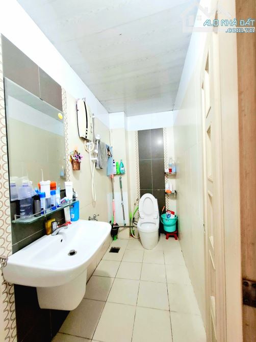 Bán Rẻ Nhà Hẻm Xe Tải cách 1căn,Nguyễn Trọng Tuyển Tân Bình Giáp PhúNhuận,57m2,2Tầng,5tỷ9 - 1