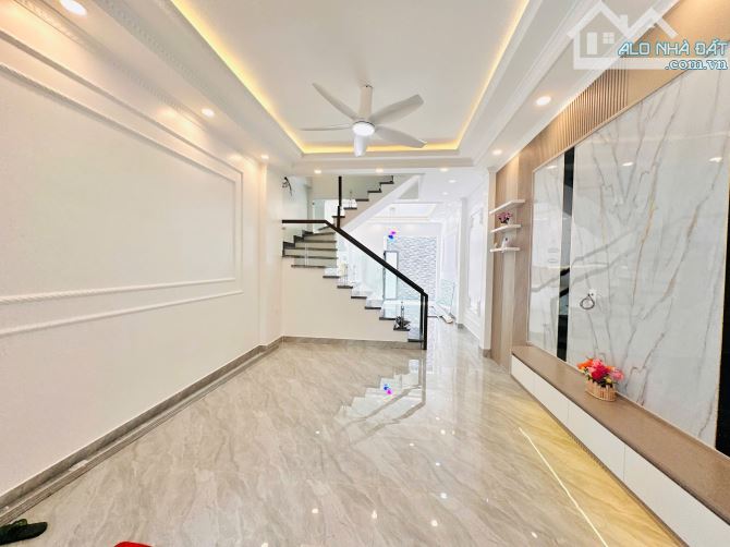 P Tuấn.  Siêu phẩm 4 tầng Trung Tâm Đông Khê – 55m2 – Sân Trước Sau – Ngõ Thông - 1