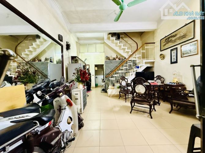 Bán nhà Tôn Thất Thiệp, Ba Đình. 52m2 x 4T, MT 5,2m. Oto đỗ cửa, ô chờ thang máy. 25,8 tỷ. - 1