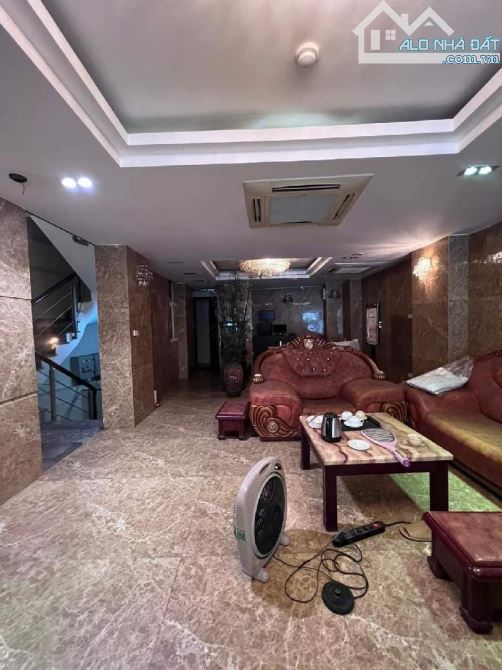 Bán khách sạn 3 sao Bùi Thị Xuân 13 tầng có hầm tổng 33 phòng dòng tiền 9 tỷ/ năm DT 118 m - 1
