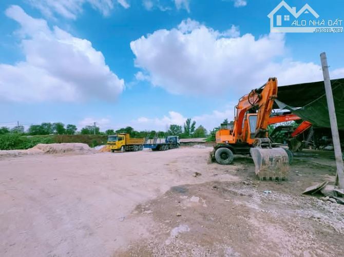 NT011 Cho thuê bãi xe diện tích đa dạng từ 1000m2 tới 7000m2 gần KCN AMata và ga xe lửa Hố - 1