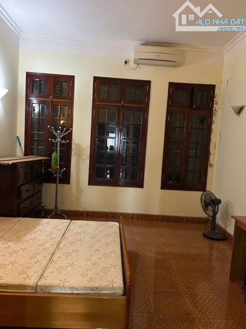 GIÁ ĐẦU TƯ! BÁN NHÀ TAM KHƯƠNG, ĐỐNG ĐA, 2 THOÁNG , DT 77M2 x mặt 4,5M, DÂN XÂY - 1
