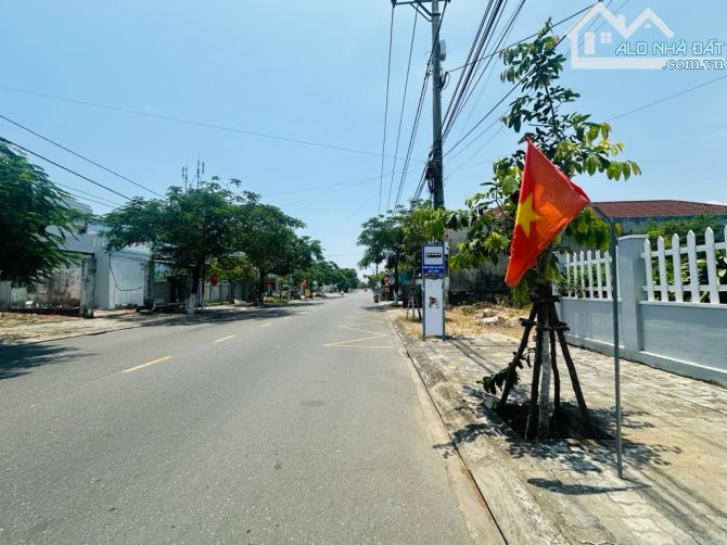 💥LÔ ĐẤT BIỂN NON NƯỚC - DIỆN TÍCH 176,7M2 - MẶT TIỀN NGANG 7M VUÔNG VỨC CỰC ĐẸP - MẶT TIỀ - 1