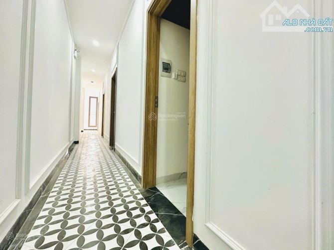 Bán tòa CCMN 9 tầng phố Vũ Tông Phan, 155m2, mặt tiền khủng 20m, hơn 39 tỷ - 1