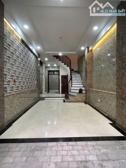 Em bán nhà riêng 7 tầng cực đẹp phố Trương Định,Q. Hoàng Mai, ô tô đỗ cửa, 68m2, 15 tỷ 300 - 1