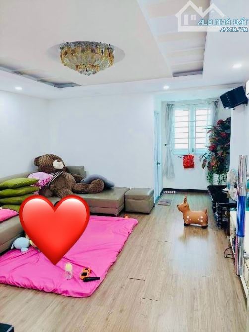 Bán nhà Tân Bình, 5 tầng, ô tô vào nhà, thu nhập 30 triệu/tháng, giá 8 tỷ 8 nhỉnh - 1