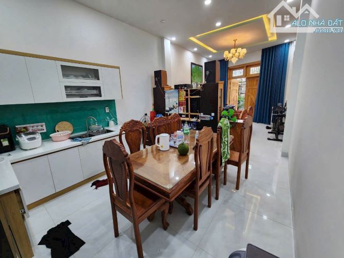 Bán Nhà 1 TRỆT 2 LẦU ,1 SẸC Nguyễn Xiển , Long Thạnh Mỹ - Quận 9 - Vừa Ở, vừa Kinh Doanh - 1