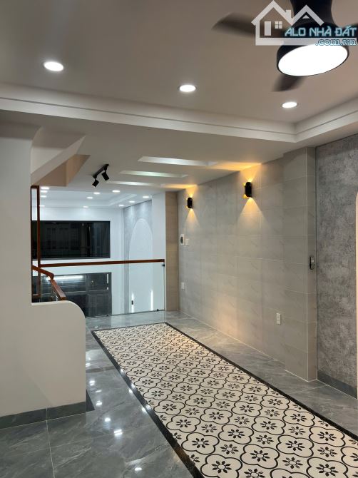 Nhà hẻm xe hơi 5m đường Lê Văn Quới, 4x13m, đúc 4 tấm, nội thất cao cấp - 1