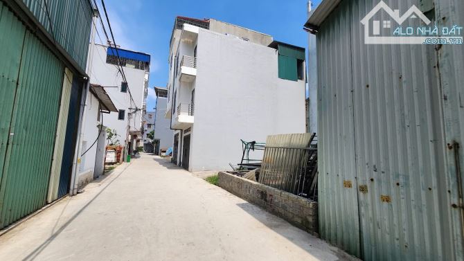 Bán 49m2 đất ngay thôn 3 Vạn Phúc - Thanh Trì, ô tô đỗ cửa, lô góc, giá đầu tư - 1