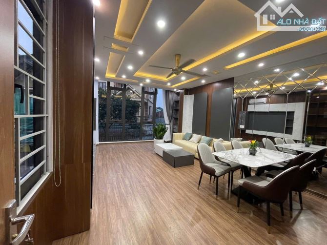 BÁN NHÀ 5 TẦNG, LÔ GÓC MỚI XÂY TẠI  PHỐ BÁT KHỐI - VỊ TRÍ VÀNG, TIỆN ÍCH ĐỈNH CAO - 1
