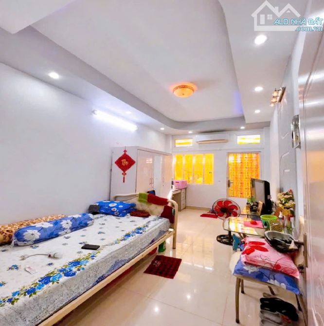 Nhà đẹp Hẻm Ô tô Lê Văn Sỹ, Quận Tân Bình, Thửa đất vuông vắn 3 x 19 m, Giá 10 tỷ - 2
