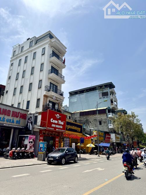 Nhanh tay, Mặt phố Ngọc Lâm, 5 tầng thang máy, Dòng tiền 50tr/ tháng, 55m2 - 17.x tỷ - 2
