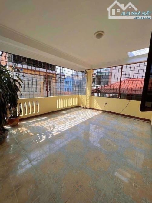 HOÀNG QUỐC VIỆT  - CẦU GIẤY – Ô TÔ VIEW HỒ - 101 M2 – 4 TẦNG – MẶT TIỀN 5.2 M – GIÁ 30.8 T - 2