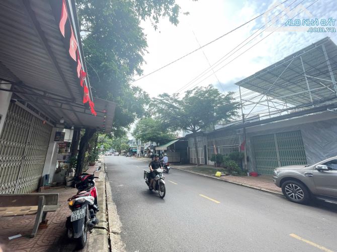🎉BÁN LÔ ĐẤT MT NGUYỄN KHUYẾN 100% THỔ CƯ - 2