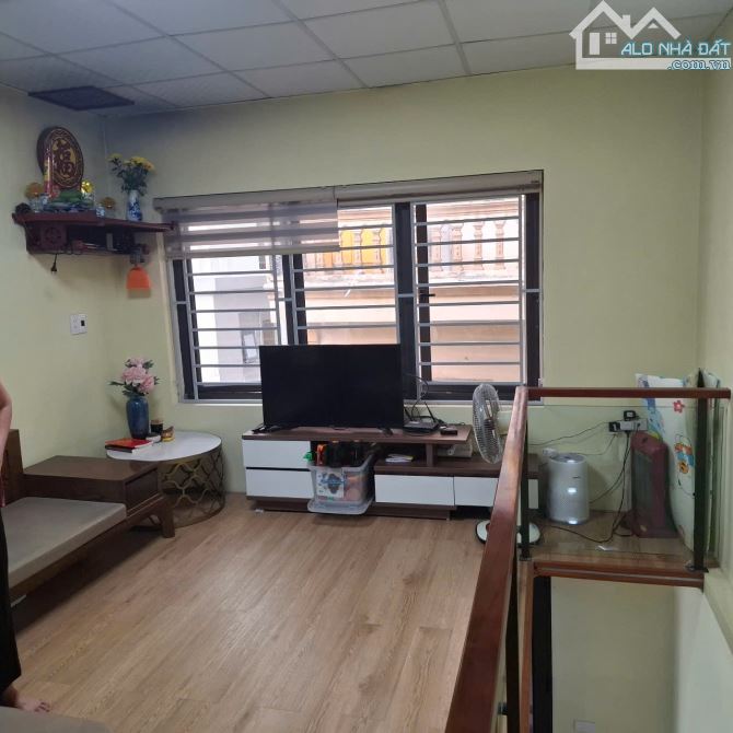 Bán nhà phân lô khu TT ĐH Mỏ, 2 mặt ngõ, ô tô đỗ cổng, 3 mặt thoáng, 40m, MT4m, nhỉnh 7 tỷ - 2