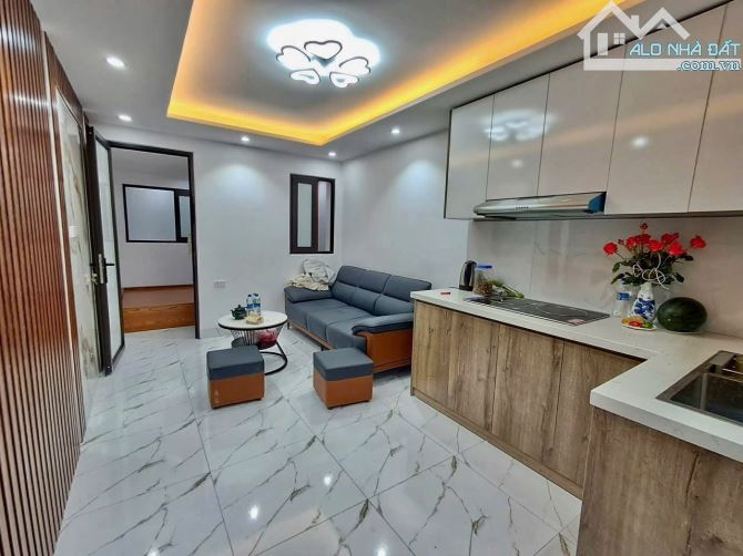 GIẢM SÂU CHỈ HƠN 5 TỶ NHÀ ĐẸP YÊN LÃNG ĐỐNG ĐA-KINH DOANH-NGÕ THÔNG- 4 TÂNGX50M - 2