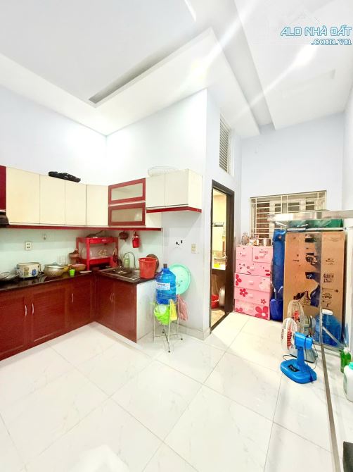🔥 GIẢM SỐC 3 TỶ! MẶT TIỀN CỐNG QUỲNH Q1 - VỊ TRÍ KD ĐỈNH - DOANH THU 250 TR/N - CHỈ 16 TỶ - 2