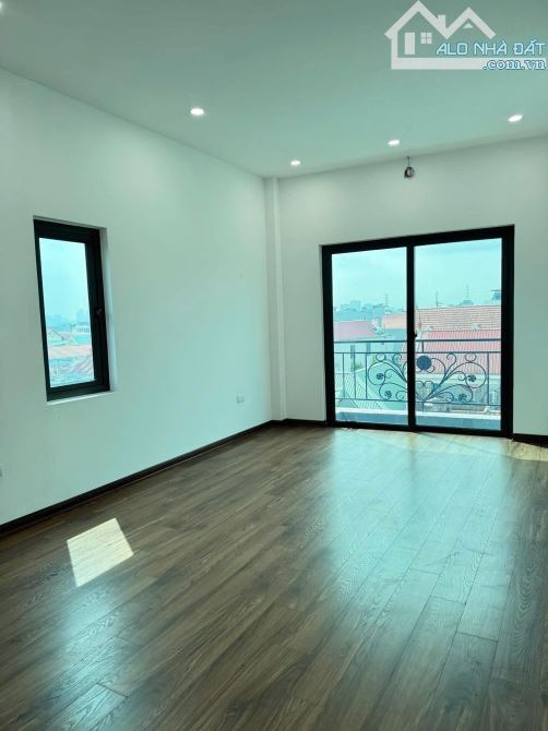 NHÀ ĐẸP LIÊN MẠC -BẮC TỪ LIÊM 34M 4 TẦNG , SÀN 2 PHÒNG GIÁ 4,6 Tỷ - 2