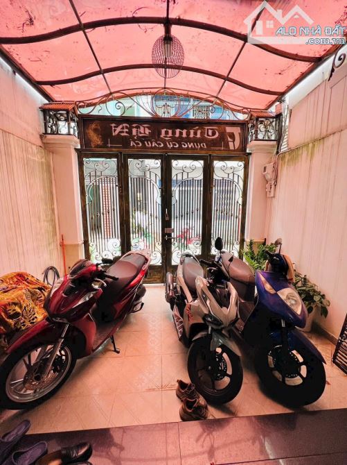 Nhà bán: đường Ba Vân. Q Tân Bình. DTSD 80m2. 3 tầng. Giá 14,9 tỷ - 2