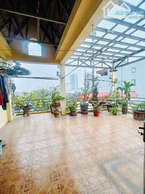 Bán nhà 75m2 căn góc view vườn hoa,ô tô tránh đỗ gara mặt tiền lớn cạnh Hồ Linh Đàm - 2