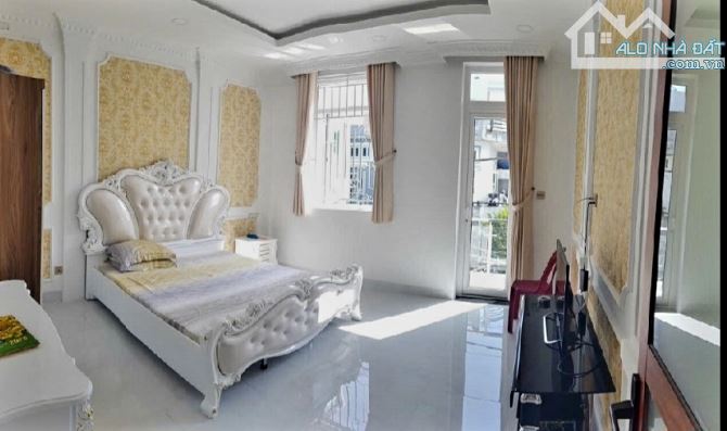 Bán nhà  ( 8 X 12 ) Lê Văn Quới Hẻm xe hơi vào nhà, 4 tầng nội thất nhập khẩu giá 7,7 tỷ. - 2