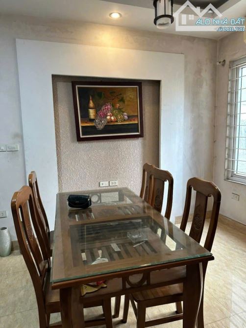 Cho thuê nhà nguyên căn full nội thất cao cấp, gỗ tự nhiên, Hai bà trưng - 2