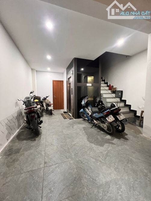 BÁN GẤP NGÕ 69A HOÀNG VĂN 55M2 5 TẦNG -THANG MÁY -Ô TÔ VÀO NHÀ SIÊU ĐẸP CHỈ 18 TỶ - 2