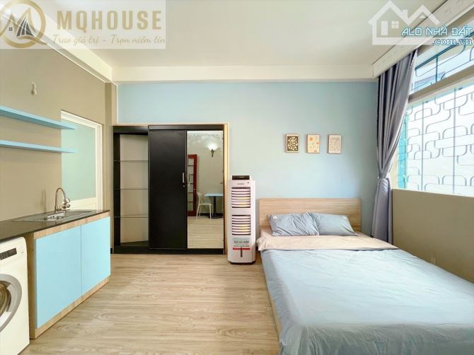 Cho thuê căn hộ Quận 1 full nội thất như hình thang máy - máy giặt riêng - mặt tiền đường - 2
