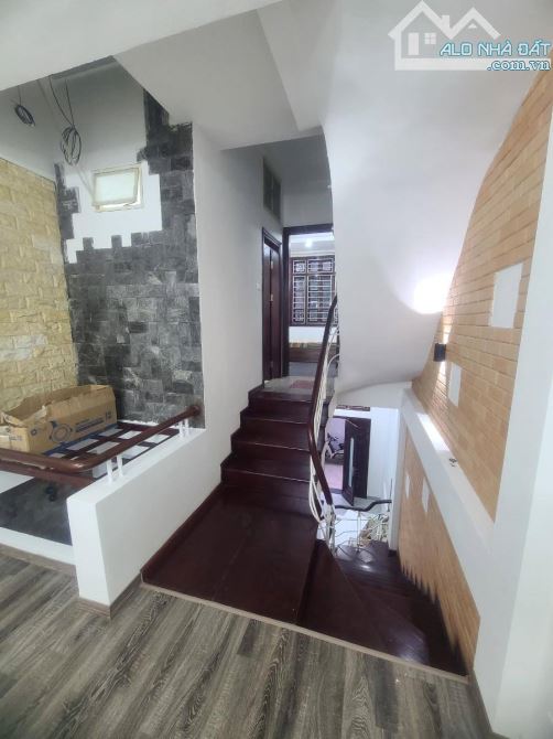 Nhà đẹp ở luôn Lê Văn Lương Cầu Giấy. Sổ vuông 37m, 5 tầng 5 ngủ MT3m5 Giá 8 tỷ - 2