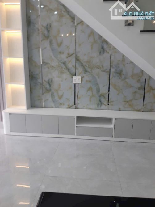 Bán nhà mới hẻm xe hơi Huỳnh Tấn Phát, Nhà Bè, Dt 4 x16m, 3 lầu, ST. Giá 6,4 tỷ - 3