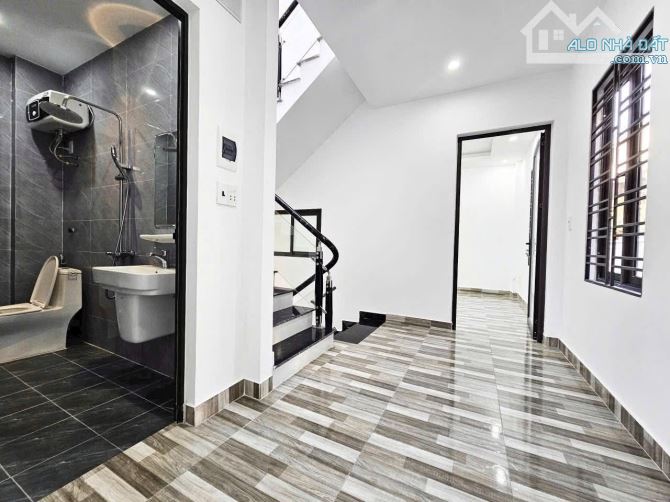 🏠 NHÀ 3 TẦNG LÔ GÓC DƯ HÀNG, LÊ CHÂN – 50M² – GIÁ CHỈ 3,25 TỶ 🌿 - 3