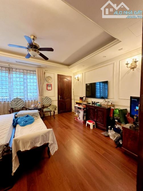 Bán nhà phân lô, vỉa hè, ôtô tránh Trần Quốc Hoàn 60m2 6 tầng MT 5m 18 tỷ - 3