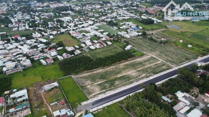 1ha 4200 thổ cư, đường nguyễn huệ - tp.phú mỹ - 3