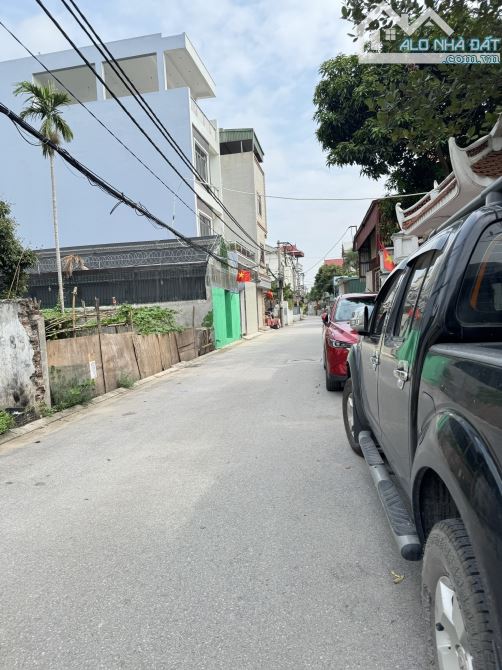 Bán Đất -Du Nội, Đông Anh ,DT 65m² – MT rộng– Giá chỉ 127 triệu/m² . Đường 2 ô tô tránh - 3