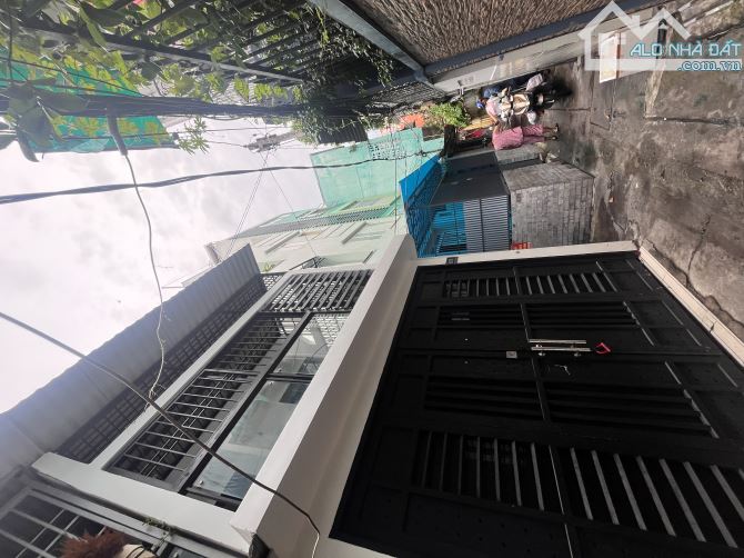 BÁN NHÀ 2 MẶT TIỀN HẺM CHUẨN 3.5M – KHU VIP CƯ XÁ ĐÔ THÀNH, QUẬN 3 - 3