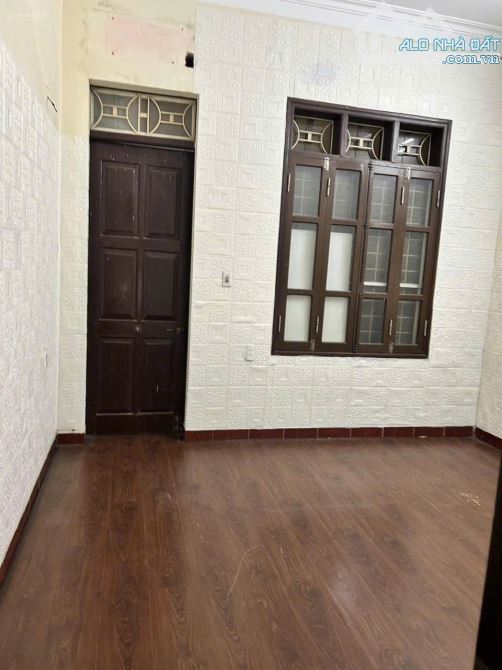 Cho thuê căn nhà ngõ ô tô tránh, 75m2 3 tầng full nội thất phố Nguyễn Ngọc Nại - 3