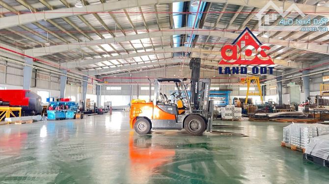Bán xưởng trong khu CN Trảng Bom Đồng nai DT : 11000m2 - Giá 90ty - 3