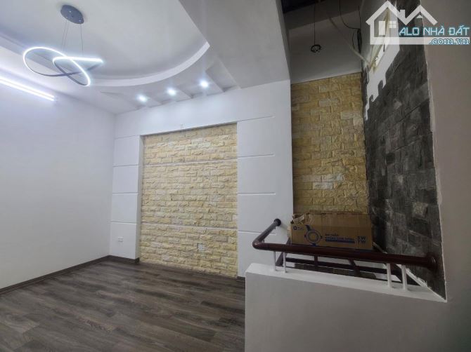 Nhà đẹp ở luôn Lê Văn Lương Cầu Giấy. Sổ vuông 37m, 5 tầng 5 ngủ MT3m5 Giá 8 tỷ - 3