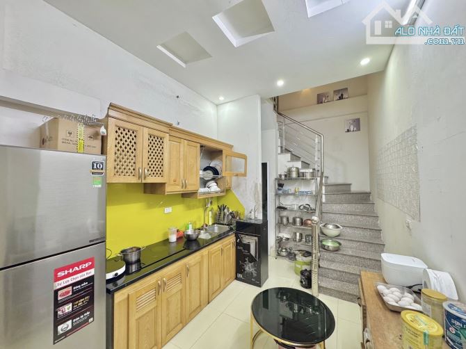 Nhà đẹp ở luôn Phạm Văn Đồng Cầu Giấy Sổ 40m 4 tầng 2 ngủ MT3m1 Giá 8 tỷ Tặng lại nội thất - 3