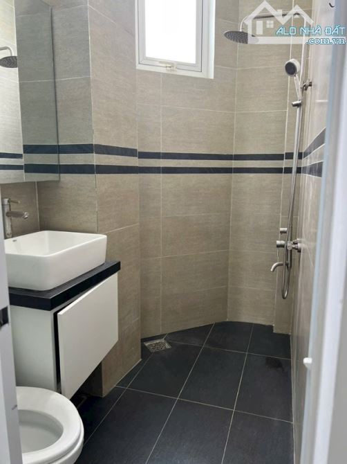 NHÀ HẺM XE HƠI QUANG TRUNG - LÔ GÓC 4X8 - 3 TẦNG - FULL NỘI THẤT - MỘT TRỤC - GIÁ 3.X TỶ - 3