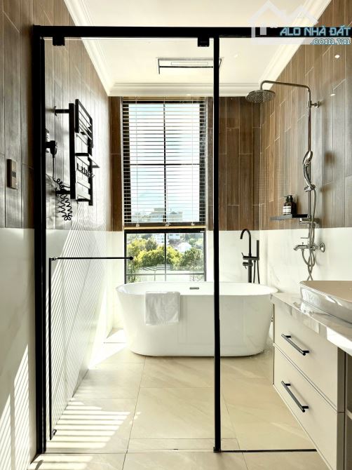 VILLA NGHỈ DƯỠNG ĐẸP, 3 TẦNG, NGANG 10M – THỔ CƯ 100% – SỔ RIÊNG – 19.5 TỶ - 4