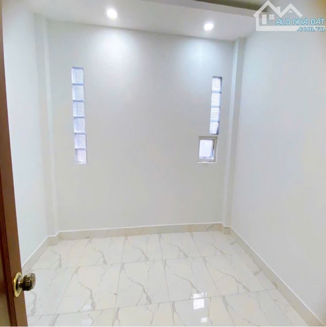 Bán nhà 4 Tầng hẻm Cách Mạng Tháng Tám, QUẬN 10, DT 3.3 x 12.7 m, Giá 8 tỷ - 4
