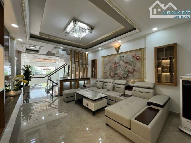 🔥 BÁN GẤP NHÀ 5 TẦNG ĐẸP - HẺM XE TẢI 8M - PHẠM VĂN CHIÊU, GÒ VẤP - CHỈ NHỈNH 9 Tỷ - 4